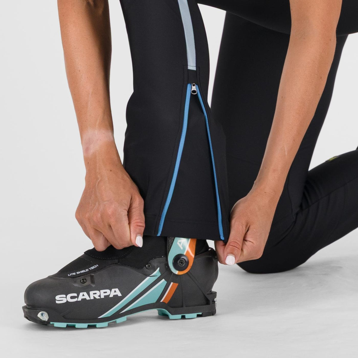 Pantalon ALAGNA 2.0 W BLACK/ASHLEY BLUE/SKY BLUE | 2522071-190 2026
