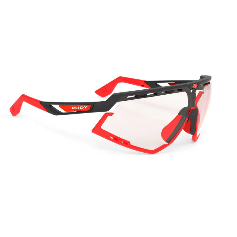 LUNETTES DEFENDER /MONTURE NOIRE MATE ET VERRES IMPACTX-2 PHOTOCHROMIQUES TRANSPARENTS À ROUGES PARE-CHOCS ROUGES 2026