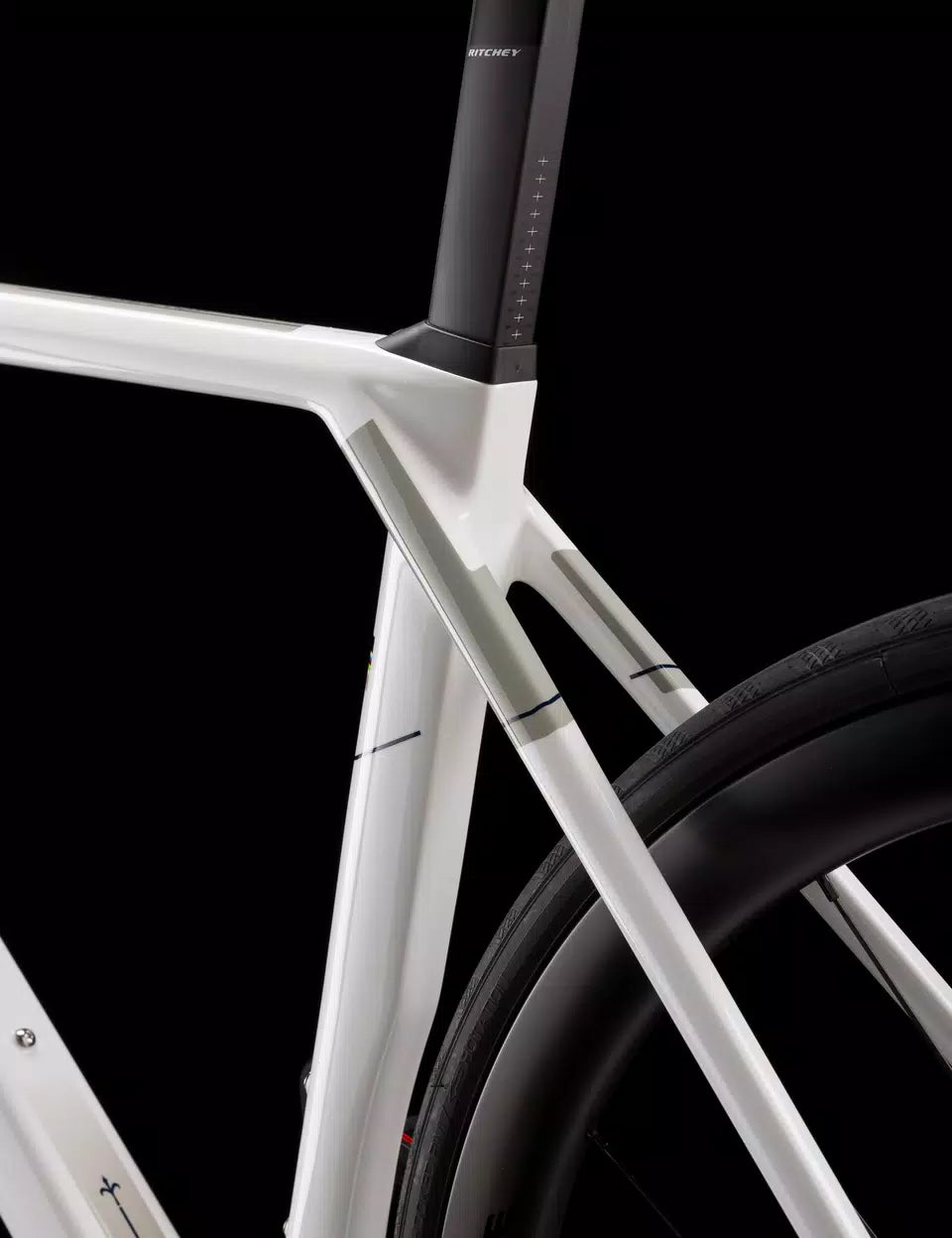 Granturismo SL E5405IS R11 Black Silver Glossy SHIMANO 105 Di2 2x12 R7170 MICHE SYNTIUM AERO 2026