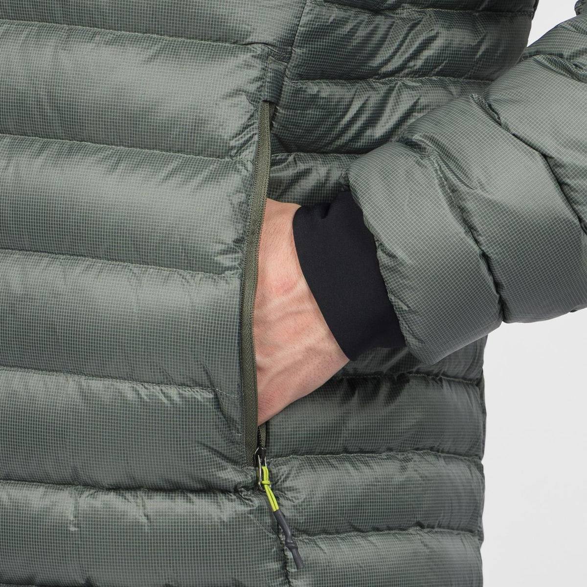 VESTE À CAPUCHE EN DUVET    CASTOR | 2511016-063    2026-27