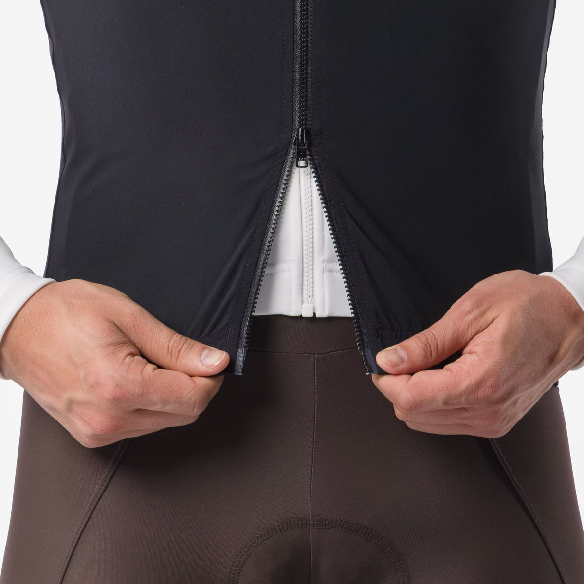 ESPRESSO 2 VEST     BLACK/WHITE | 4526013-110  2027