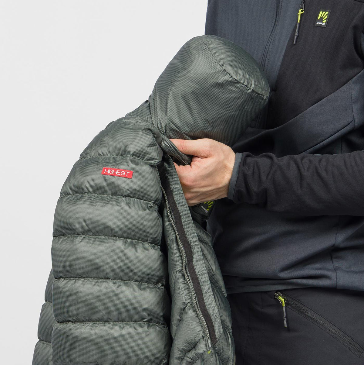 VESTE À CAPUCHE EN DUVET    CASTOR | 2511016-063    2026-27
