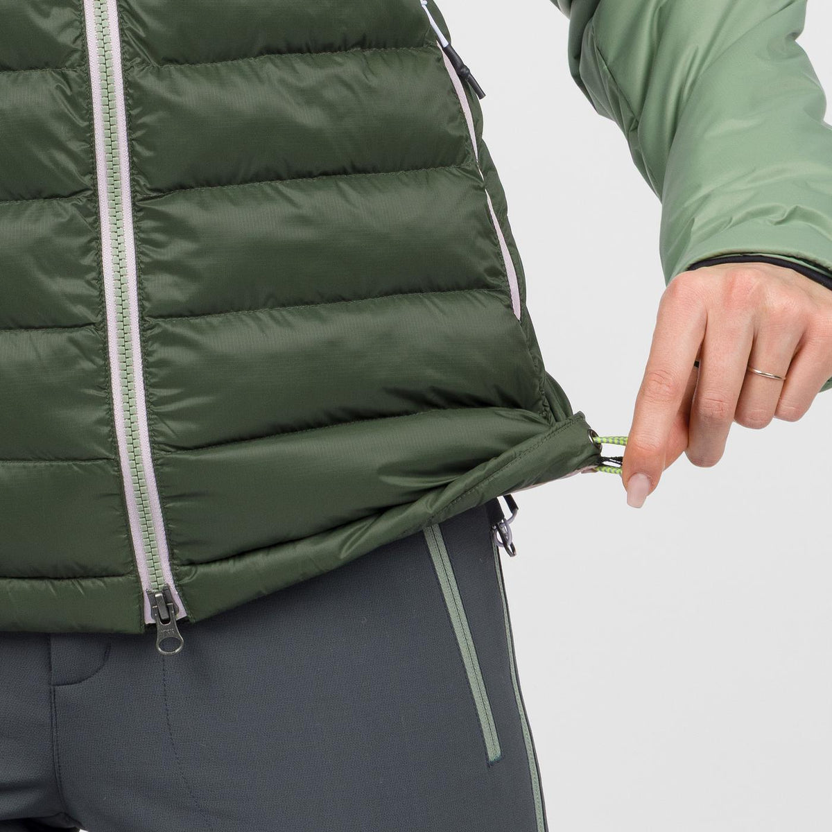 VESTE SASS D'ORTIGA W     GREEN BAG/HEDGE | 2512037-057       2026-27