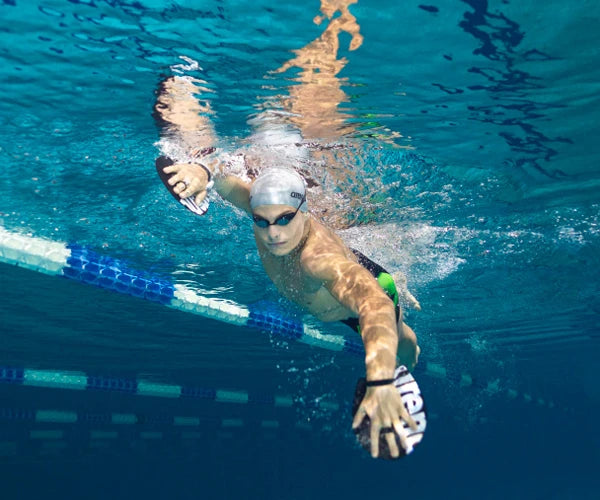 Plaquettes natation Elite 2         004409      ARENA 2025  NOIR