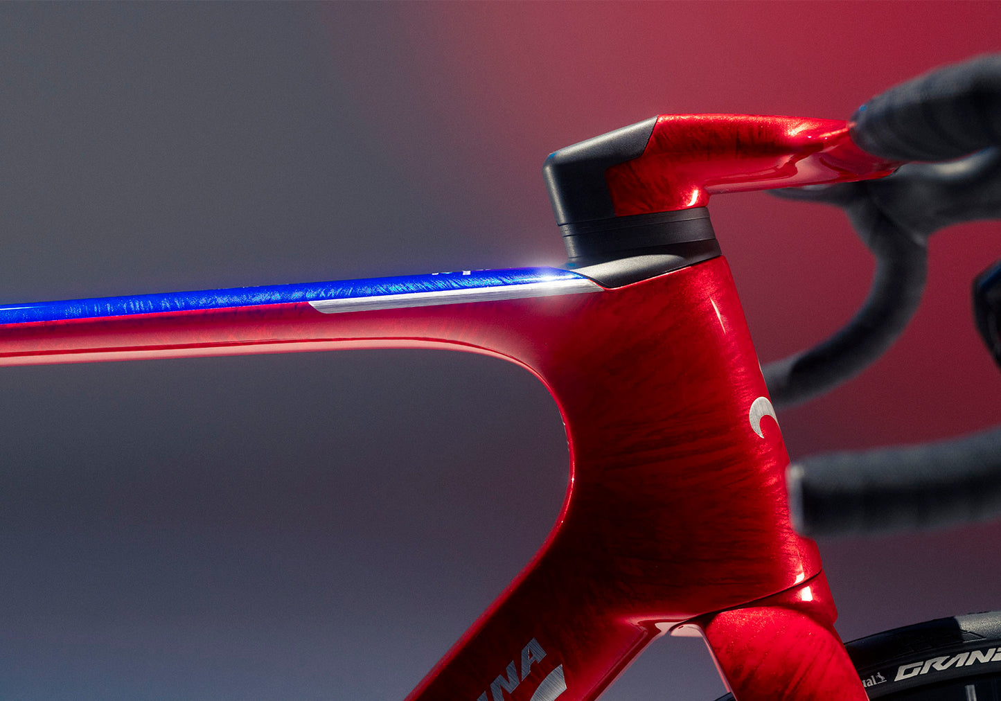 FILANTE SLR ID2       F32 Firelight Red - Glossy - Premium Paint         E666WLE         2026                                                              2026