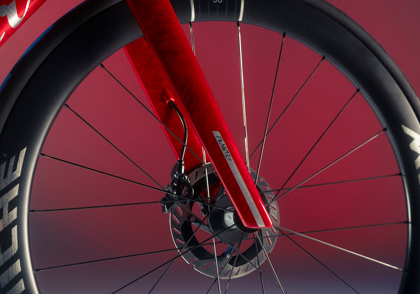 FILANTE SLR ID2     F32 Firelight Red - Glossy - Premium Paint  E666LDO	SHIMANO ULTEGRA Di2 R8170	MICHE KLEOS 50 CARBON  2026