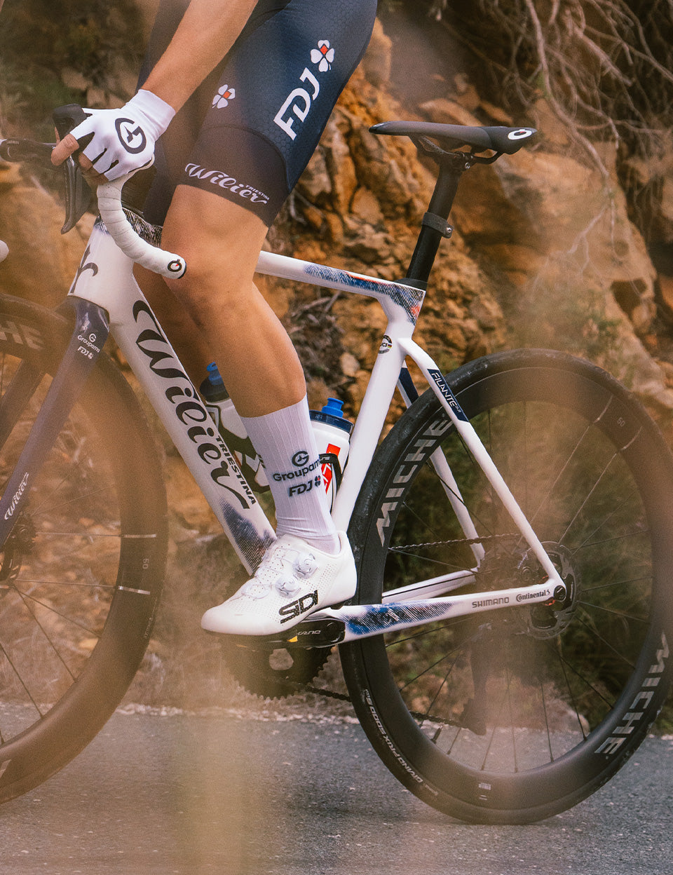 Filante SLR ID1  +F BAR	 F25 Fragments de Métamorphose - Glossy Modèle  E503TBE	Wheelset  SRAM RED AXS E1 2x12 + POWERMETER	MICHE KLEOS RD 50 CARBON | CERAMICSPEED BEARINGS      2026