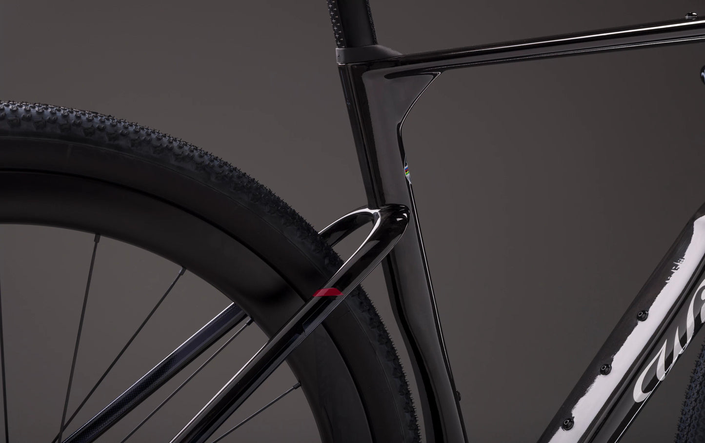 Rave SLR ID2  E628G4G (with carbon F BAR)	    V11 Glitch Black  Glossy        SHIMANO GRX Di2 1x12S	MICHE AERO GRAFF CARBON 48 mm  2026