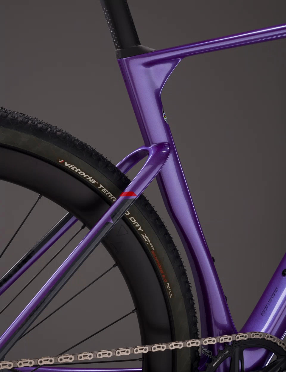 E628VYJ (with alloy STEMMA S2  )   	V12 Neon Purple  Glossy SRAM RIVAL XPLR AXS E1 1x13S	MICHE GRAFF ALLROAD  2026