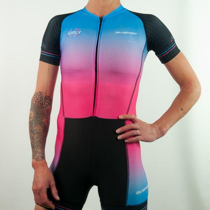 ENCORE PLUS DE FÉMINITÉ AVEC CETTE COMBINAISON GIRLY STYLE ! FILLE V-COMBINAISON SILA SPORTS 