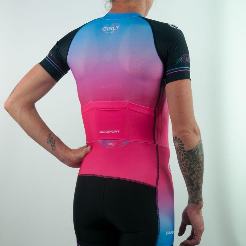 ENCORE PLUS DE FÉMINITÉ AVEC CETTE COMBINAISON GIRLY STYLE ! FILLE V-COMBINAISON SILA SPORTS 